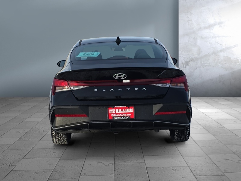 2025 Hyundai Elantra