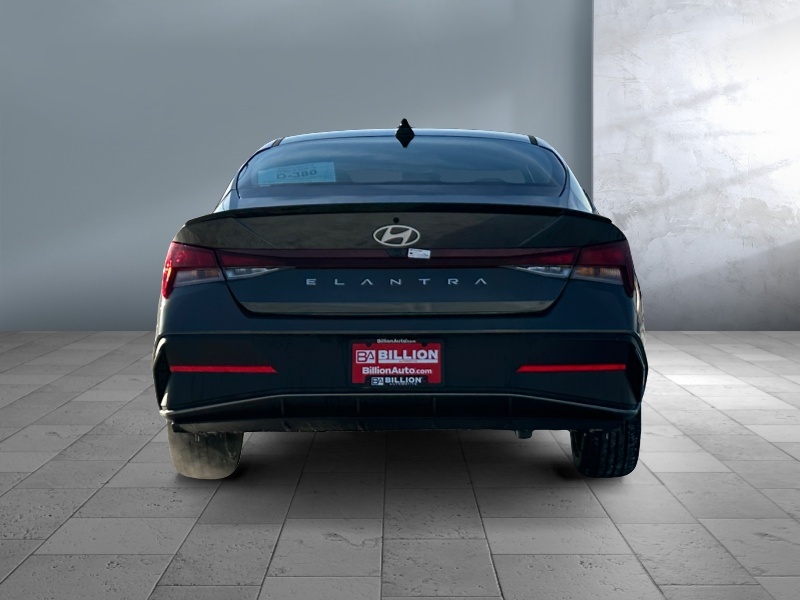 2025 Hyundai Elantra