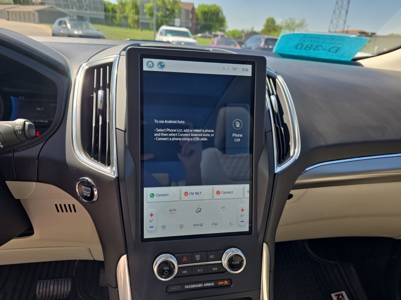 2023 Ford Edge