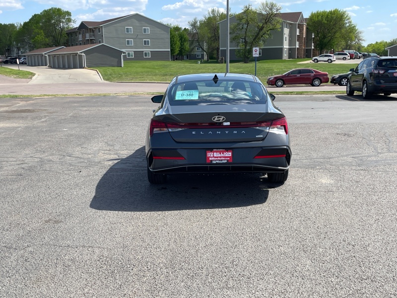 2025 Hyundai Elantra Hybrid
