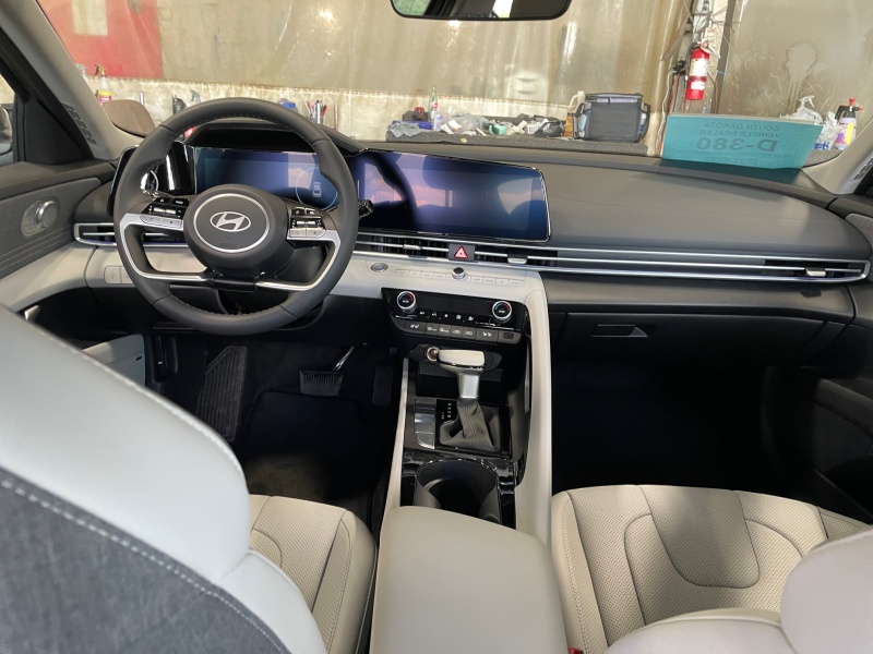 2025 Hyundai Elantra Hybrid