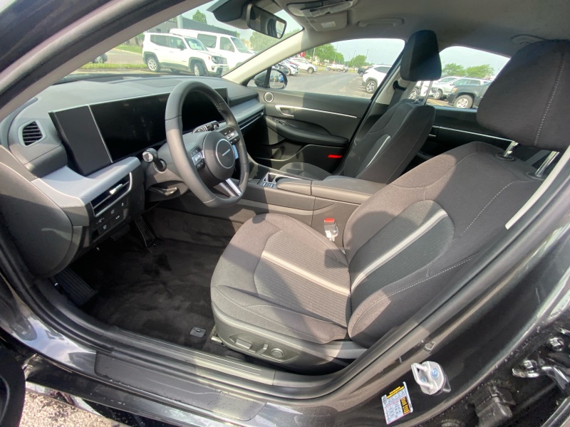 2025 Hyundai Sonata Hybrid