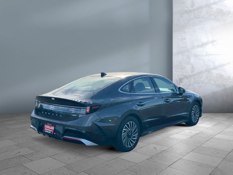 2025 Hyundai Sonata Hybrid