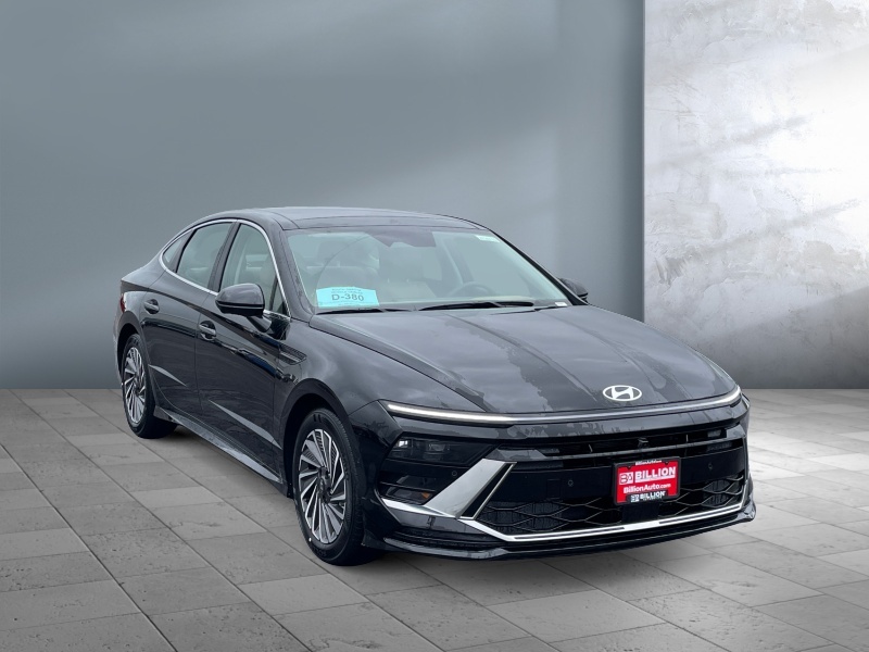 2025 Hyundai Sonata Hybrid