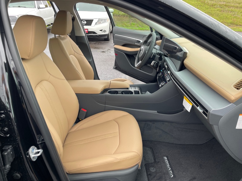 2025 Hyundai Sonata Hybrid