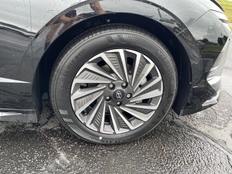 2025 Hyundai Sonata Hybrid