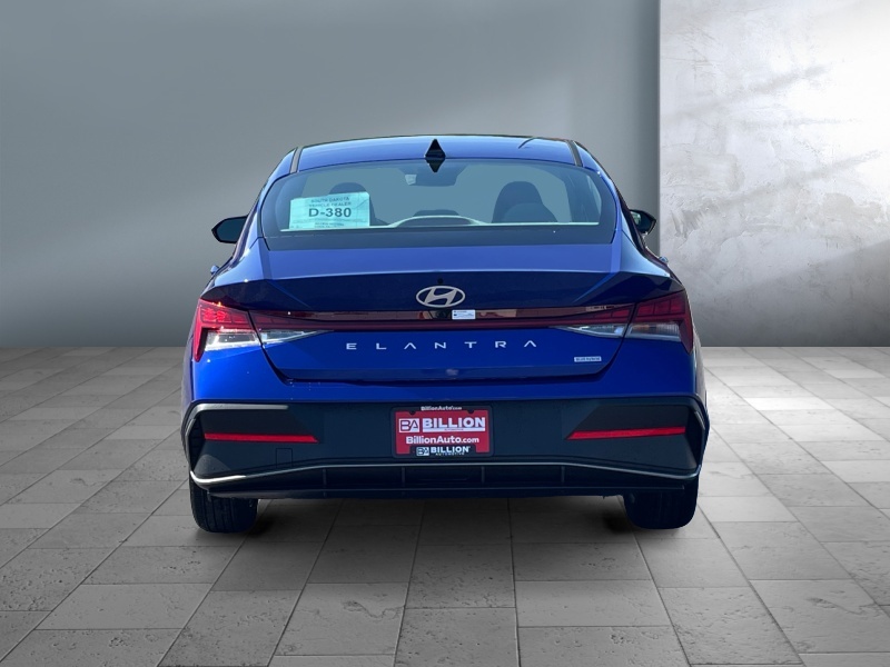 2025 Hyundai Elantra Hybrid