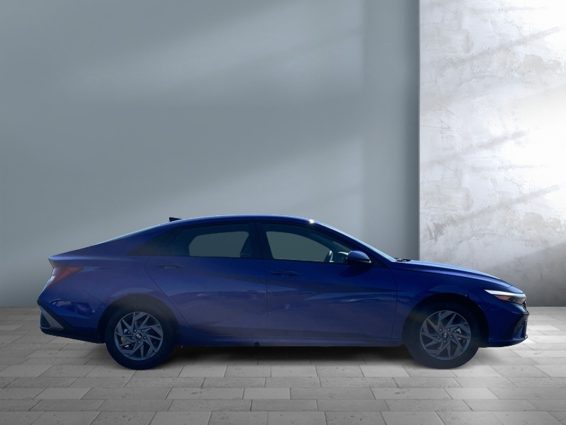 2025 Hyundai Elantra Hybrid