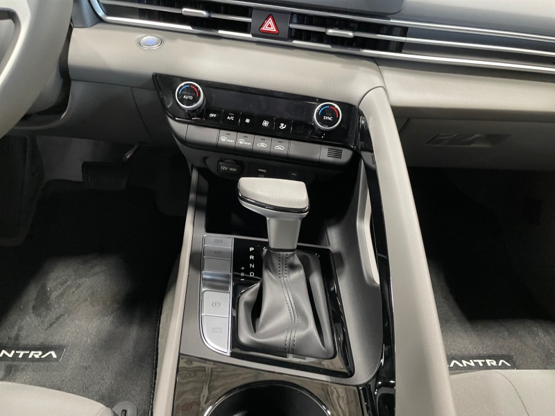 2025 Hyundai Elantra Hybrid