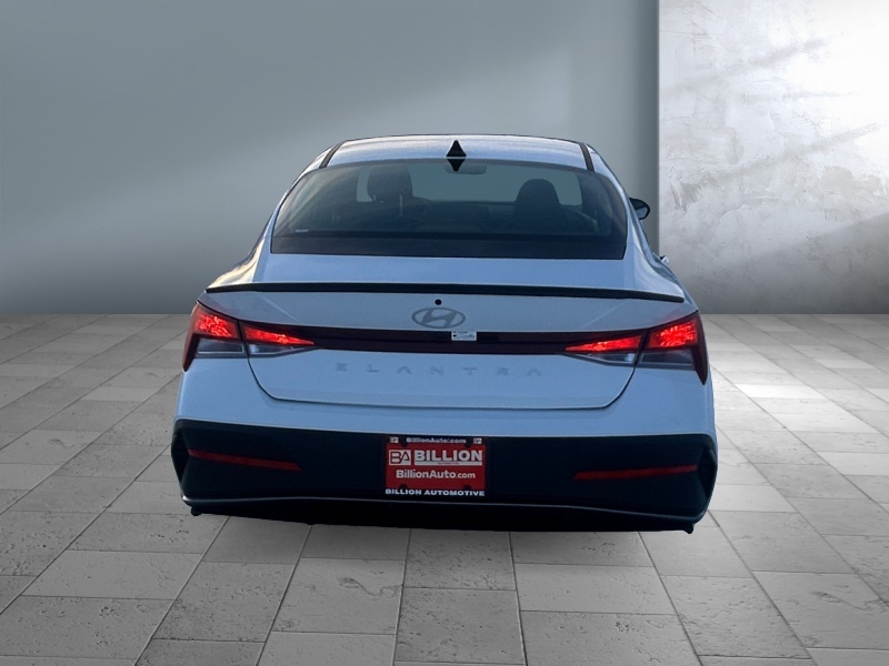 2025 Hyundai Elantra