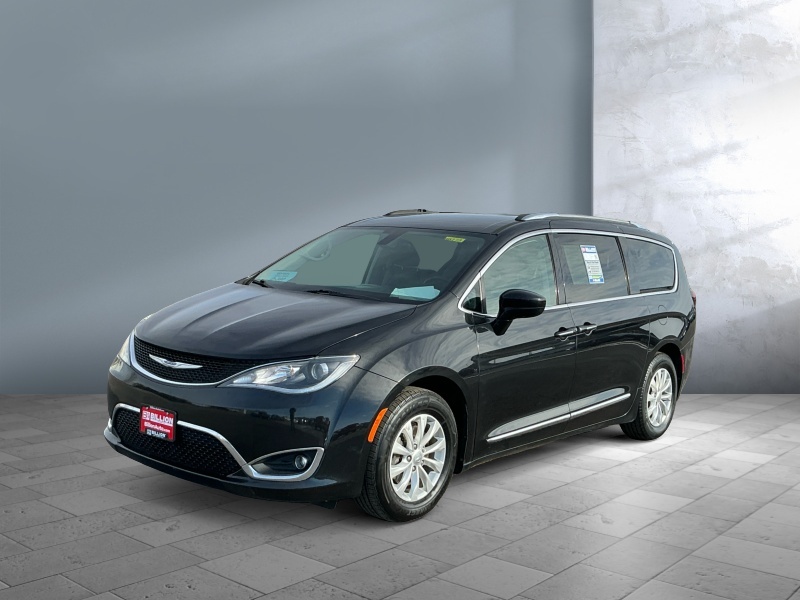 Used 2019 Chrysler Pacifica Touring L Vans
