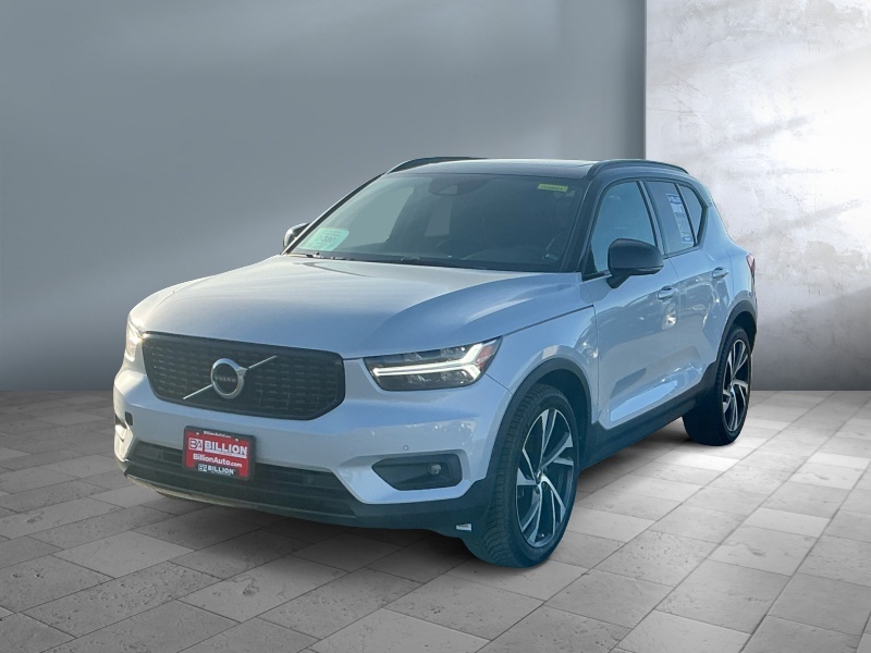 Used 2020 Volvo XC40 R-Design Crossovers