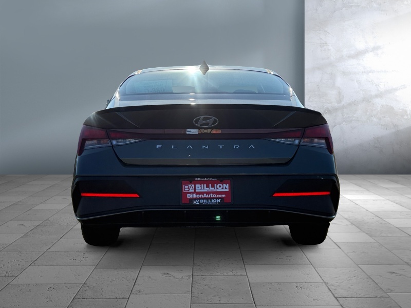 2025 Hyundai Elantra