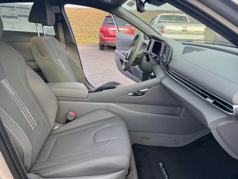 2025 Hyundai Elantra