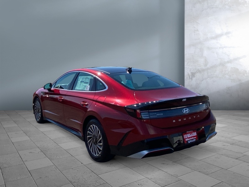 2025 Hyundai Sonata Hybrid