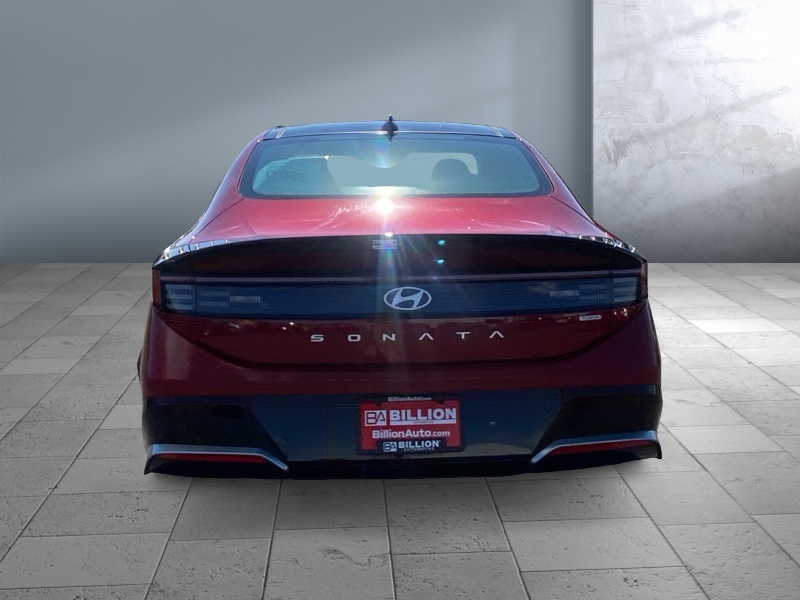 2025 Hyundai Sonata Hybrid