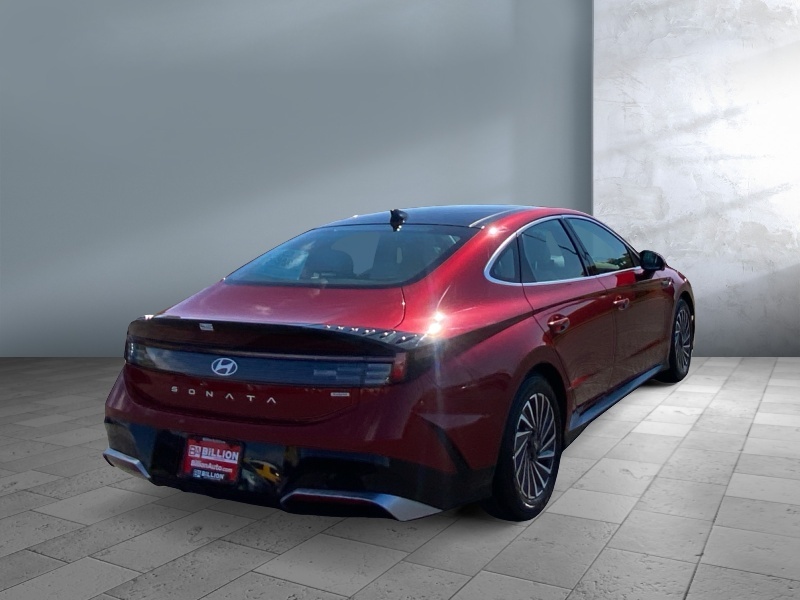 2025 Hyundai Sonata Hybrid