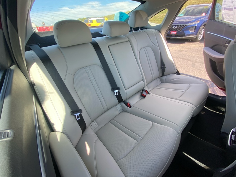 2025 Hyundai Sonata Hybrid