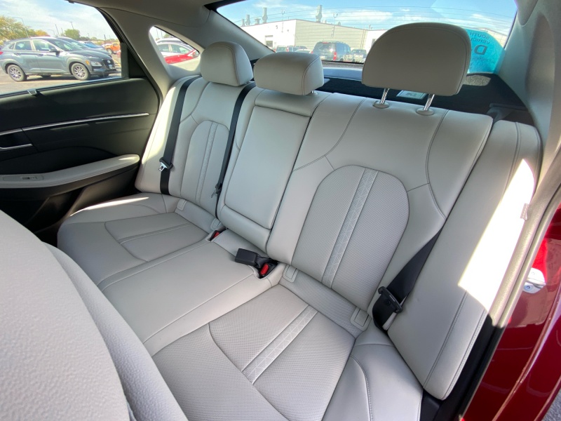 2025 Hyundai Sonata Hybrid