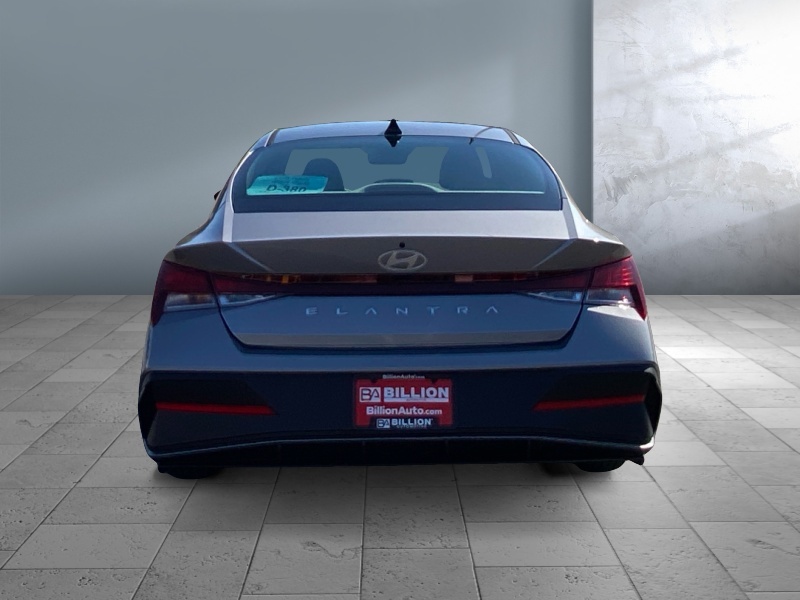 2025 Hyundai Elantra