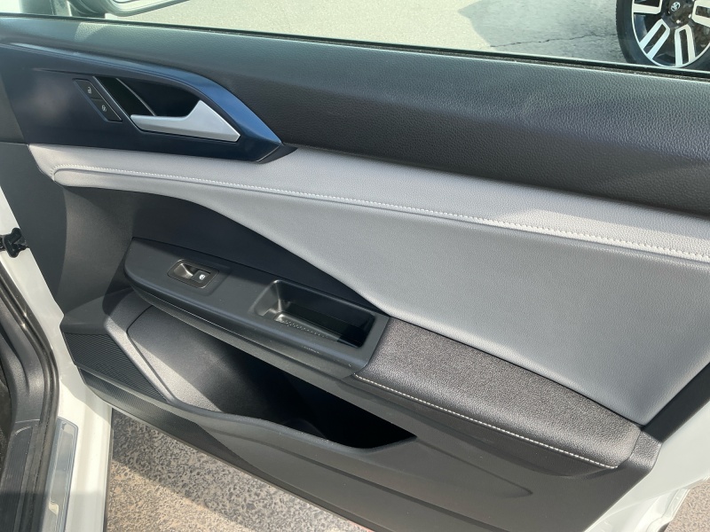 2024 Volkswagen Taos