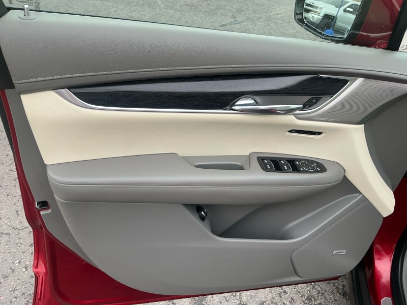 2022 Cadillac XT6