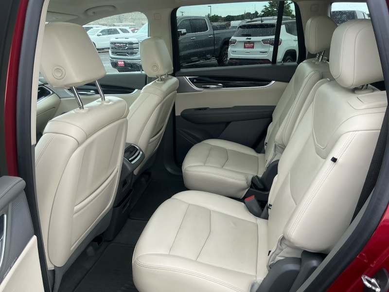 2022 Cadillac XT6