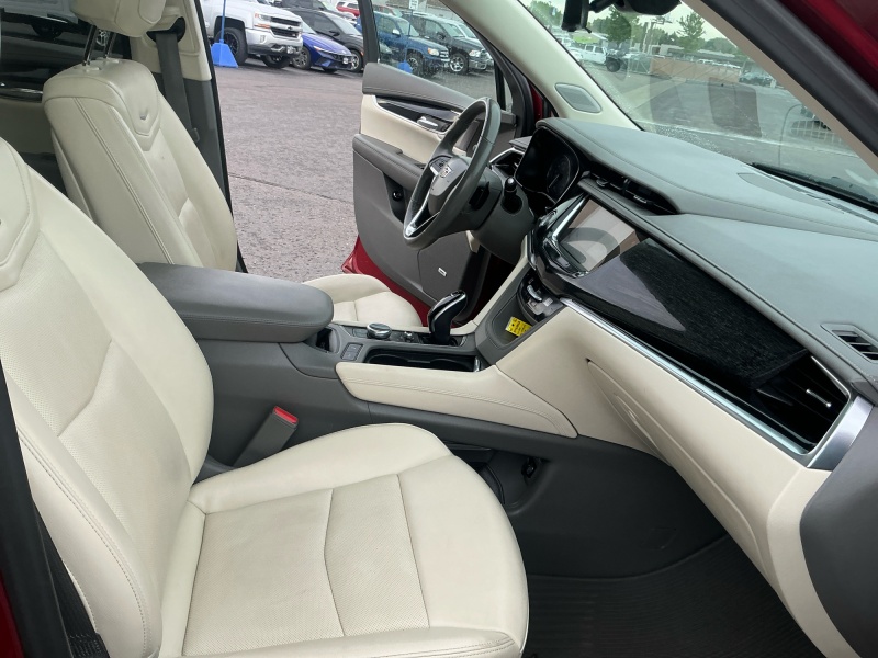 2022 Cadillac XT6