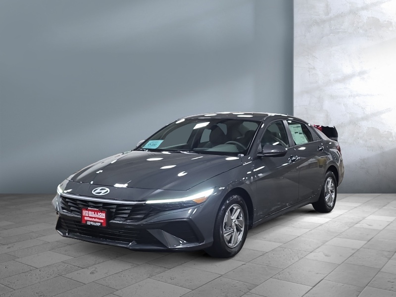 New 2026 Hyundai Elantra SE Cars