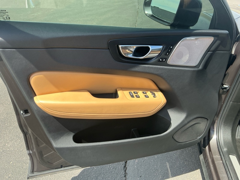 2022 Volvo XC60