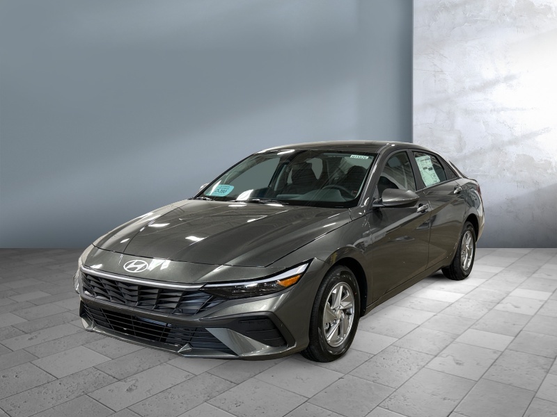 New 2026 Hyundai Elantra SE Cars