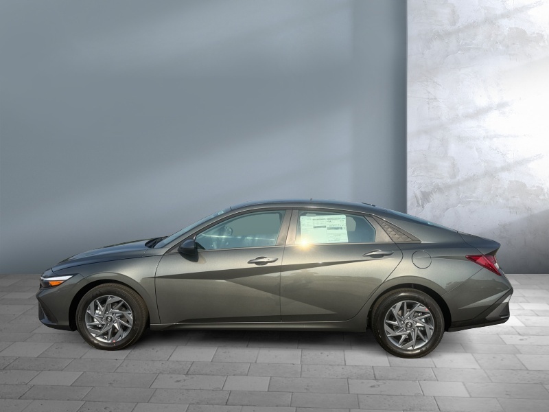 2026 Hyundai Elantra Hybrid