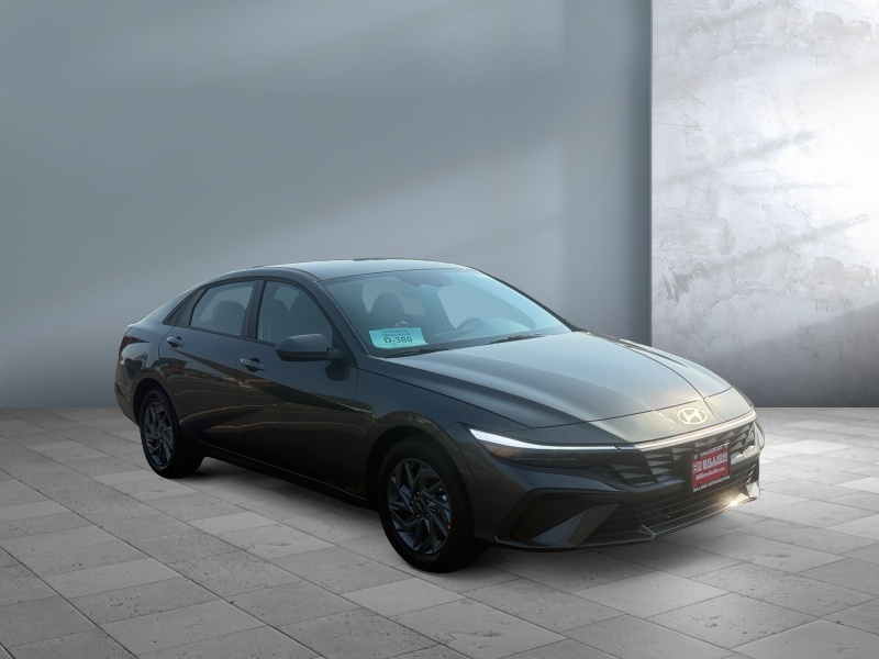 2026 Hyundai Elantra Hybrid