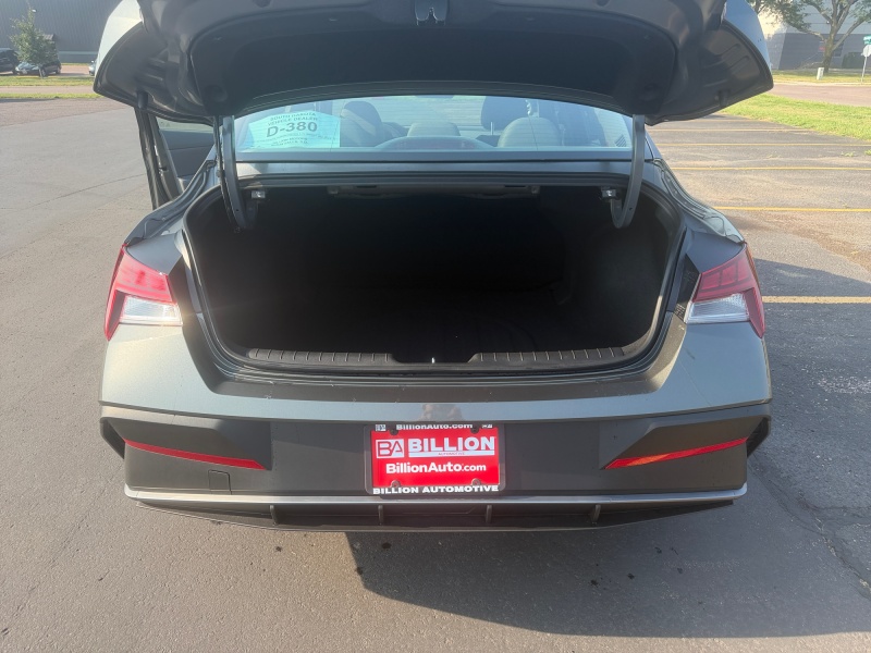 2026 Hyundai Elantra Hybrid