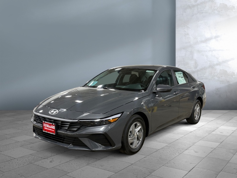 New 2026 Hyundai Elantra SE Cars