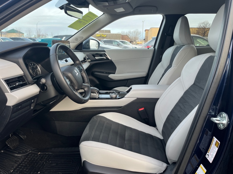 2025 Mitsubishi Outlander