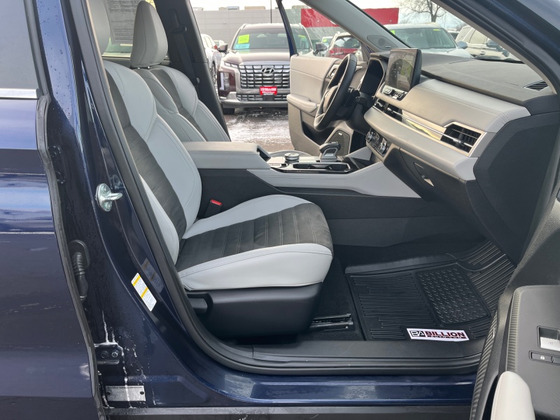 2025 Mitsubishi Outlander