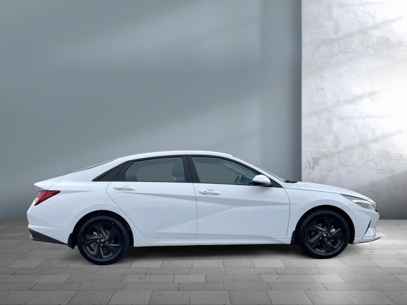 2023 Hyundai Elantra Hybrid