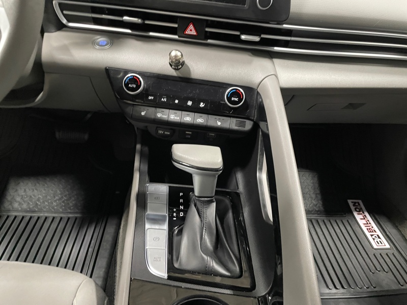 2023 Hyundai Elantra Hybrid