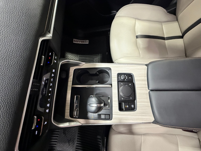 2024 Mazda CX-90