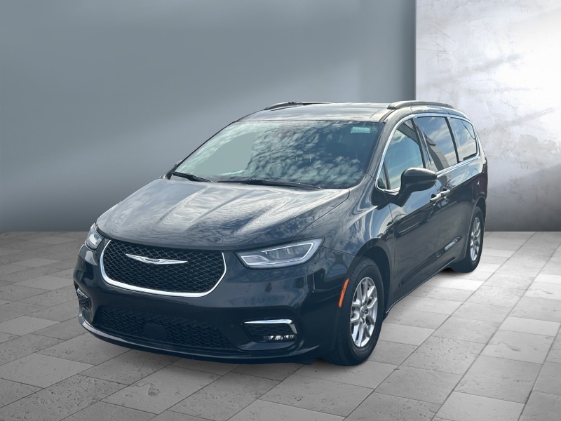 Used 2022 Chrysler Pacifica Touring L Van