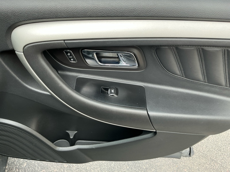 2014 Ford Taurus