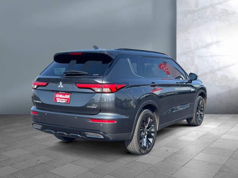 2025 Mitsubishi Outlander Plug-In Hybrid