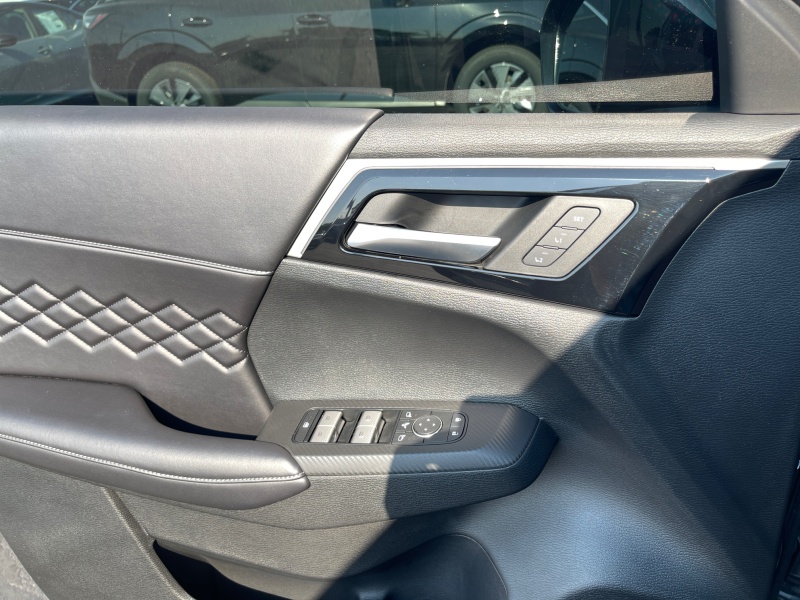 2025 Mitsubishi Outlander Plug-In Hybrid