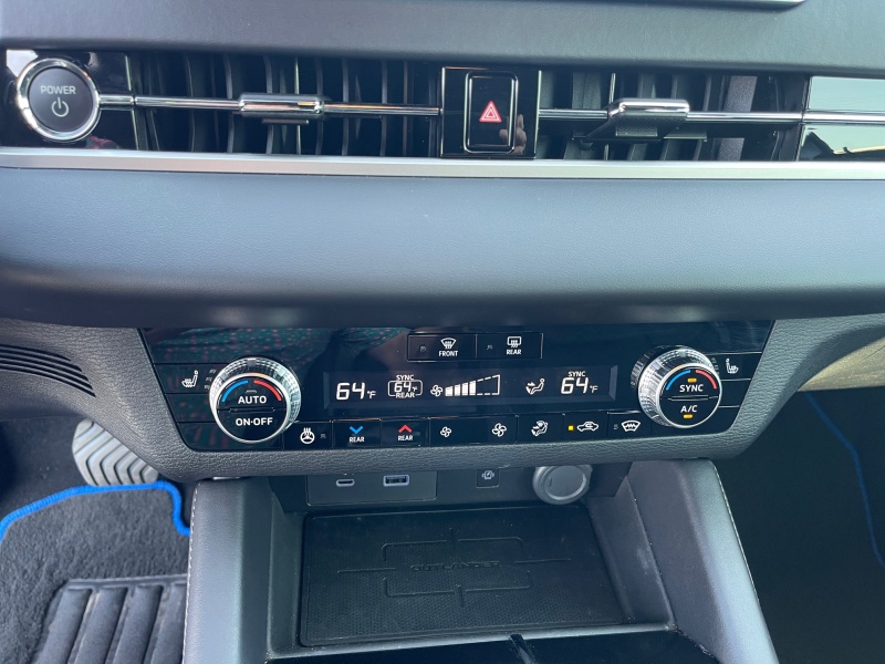 2025 Mitsubishi Outlander Plug-In Hybrid