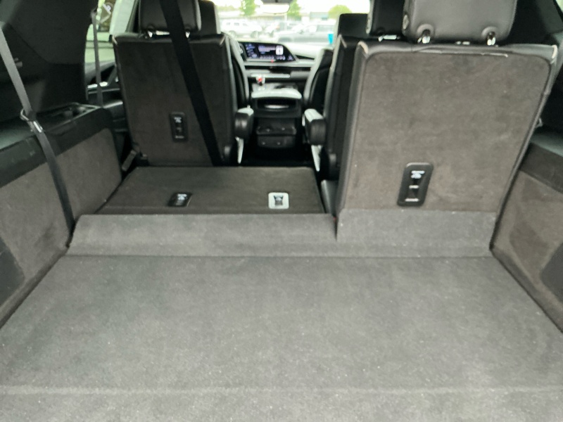 2023 Cadillac Escalade ESV