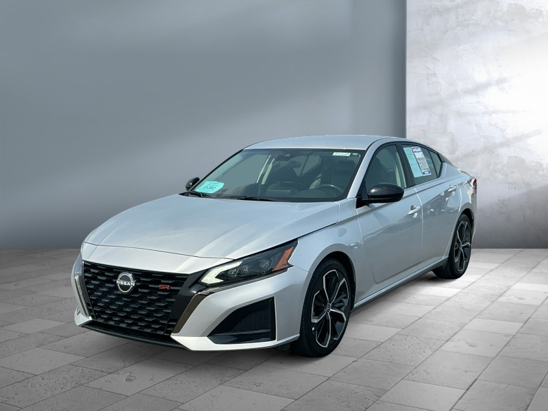 Used 2023 Nissan Altima 2.5 SR Car