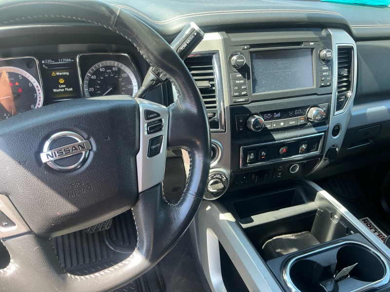 2017 Nissan Titan