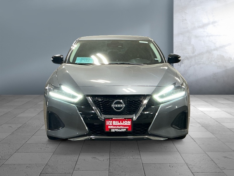 2023 Nissan Maxima