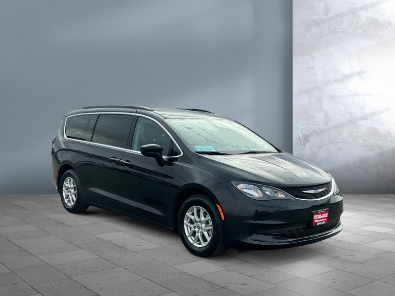 2021 Chrysler Voyager